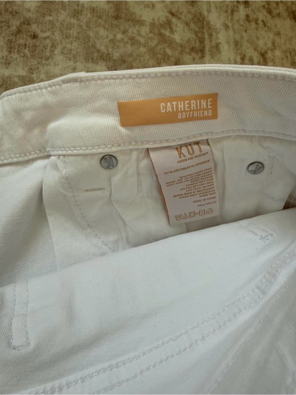 Kut From The Kloth Catherine Boyfriend Jeans in Optic White - Picture 11 of 14